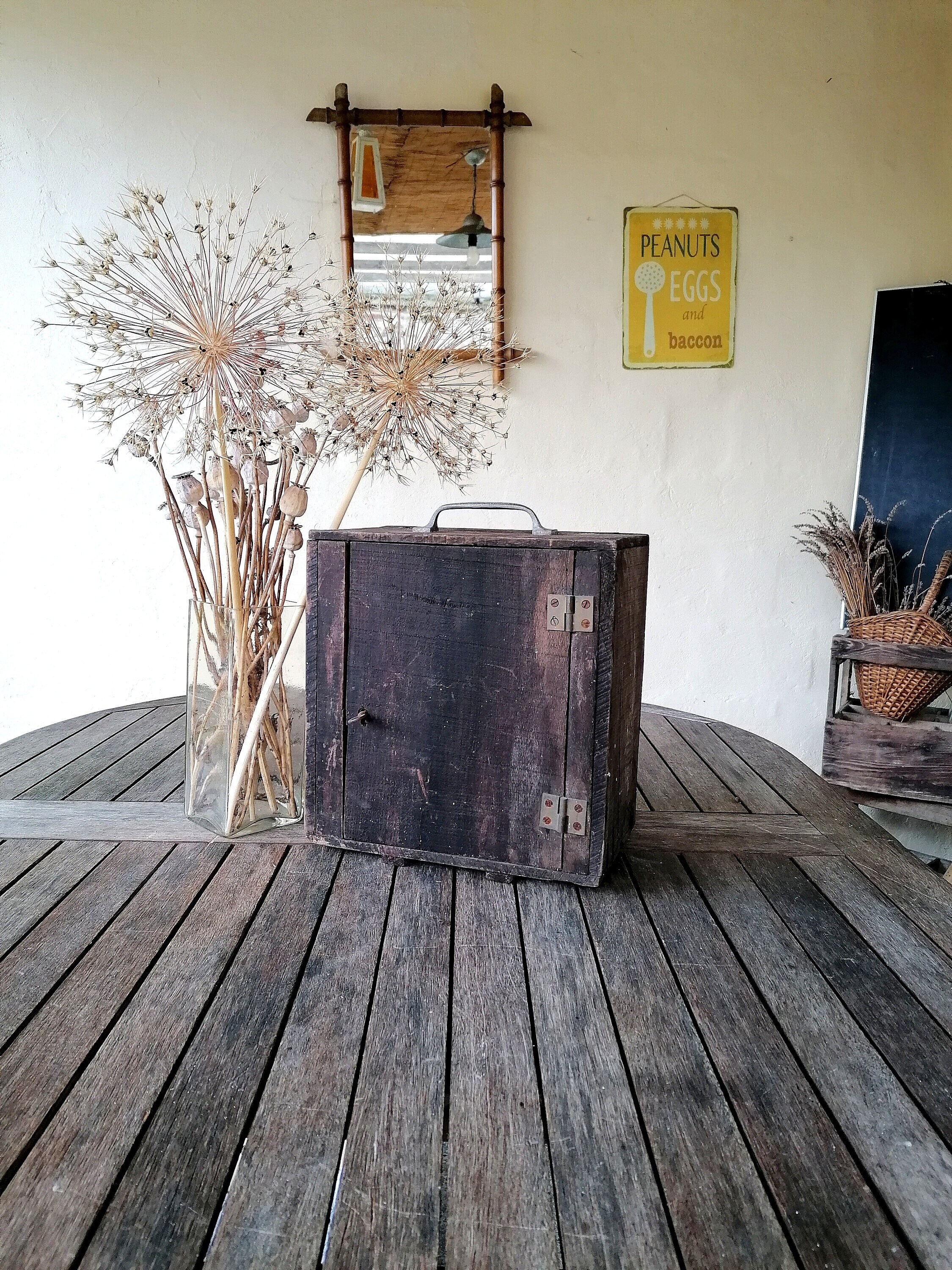 Garde Manger en Bois avec Sa Clé d'origine, Garde Vintage, Coffre Rangement Cuisine Vintage Pantry,