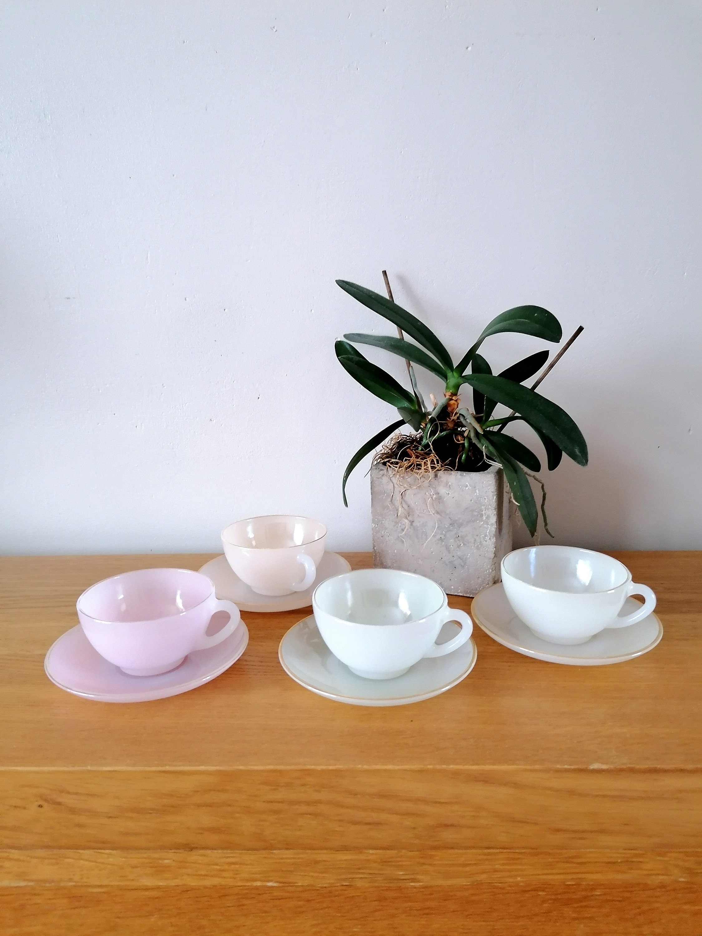 Tasses Arcopal Arlequin,
