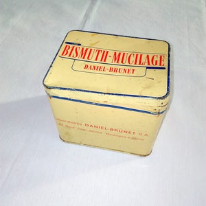 Metal box, old metal box, vintage box, vintage metal box, medical box, Mid century, French old metal box