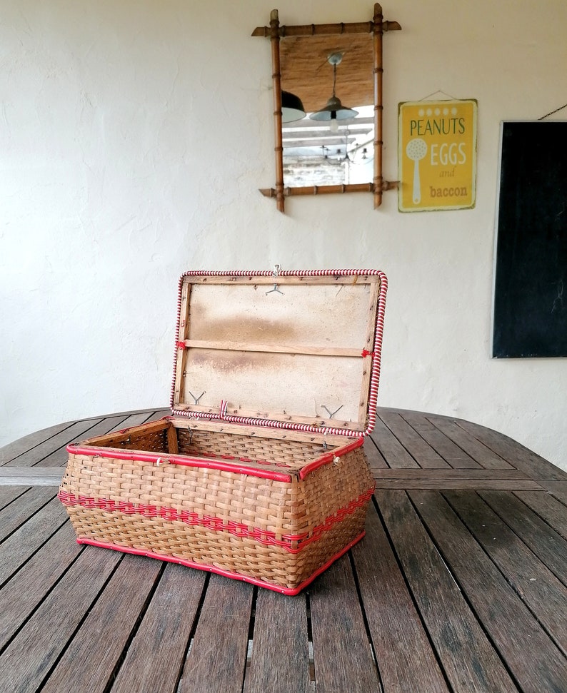 Boîte à couture rotin et scoubidou vintage, panier rotin, Rattan sewing box, 1930 image 6