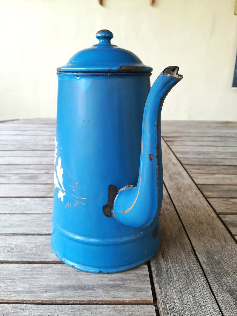 Blue enameled coffee pot, vintage enameled coffee pot, enamel pitcher, enamel coffee pot, vintage coffee pot, blue enameled coffee maker image 5