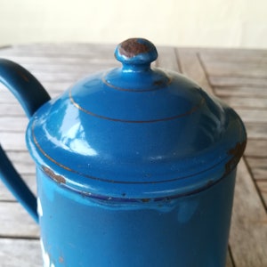 Blue enameled coffee pot, vintage enameled coffee pot, enamel pitcher, enamel coffee pot, vintage coffee pot, blue enameled coffee maker image 9