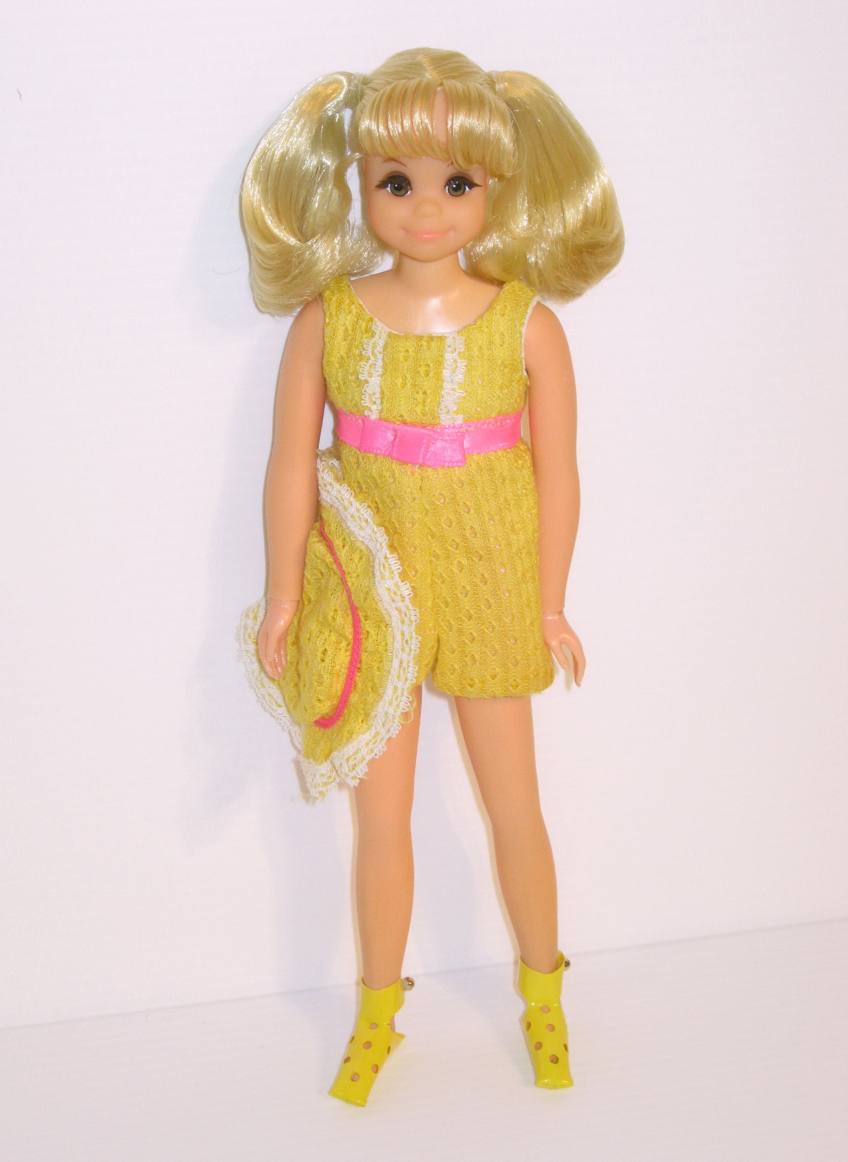 Vintage Living FLUFF Barbie doll in 