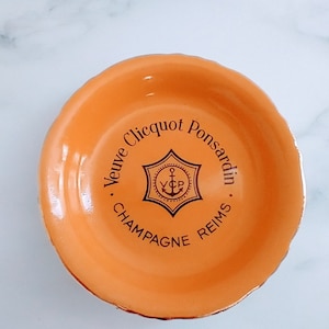 Petite Vintage French Veuve Clicquot Champagne Ashtray – Retro French Barware, Mid Century Bistro Decor, French Gift
