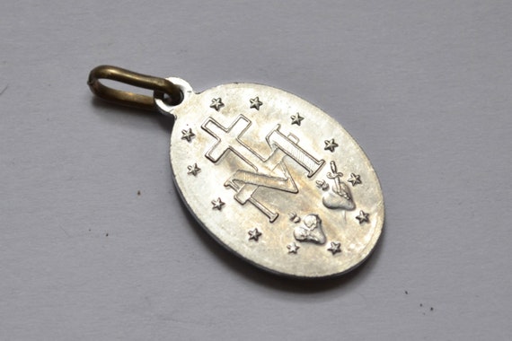 Miraculous Medal 1830 Virgin Mary 