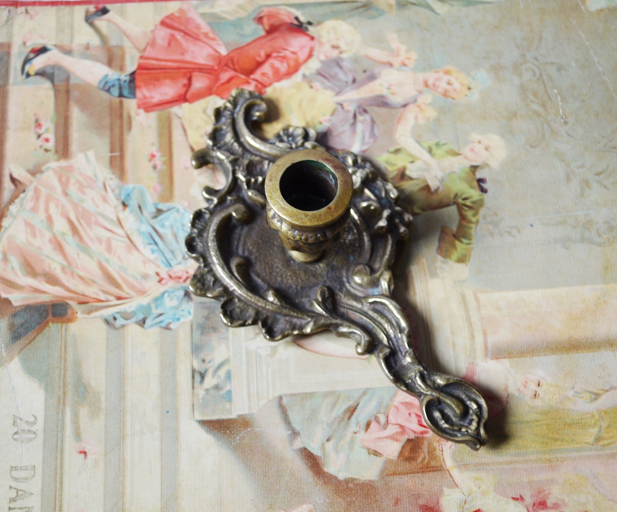 Ancien Bougeoir, Bougeoir Français, Ancien Bronze ou Laiton, Rocaille, Raz de Cave, Style Louis Xv, 