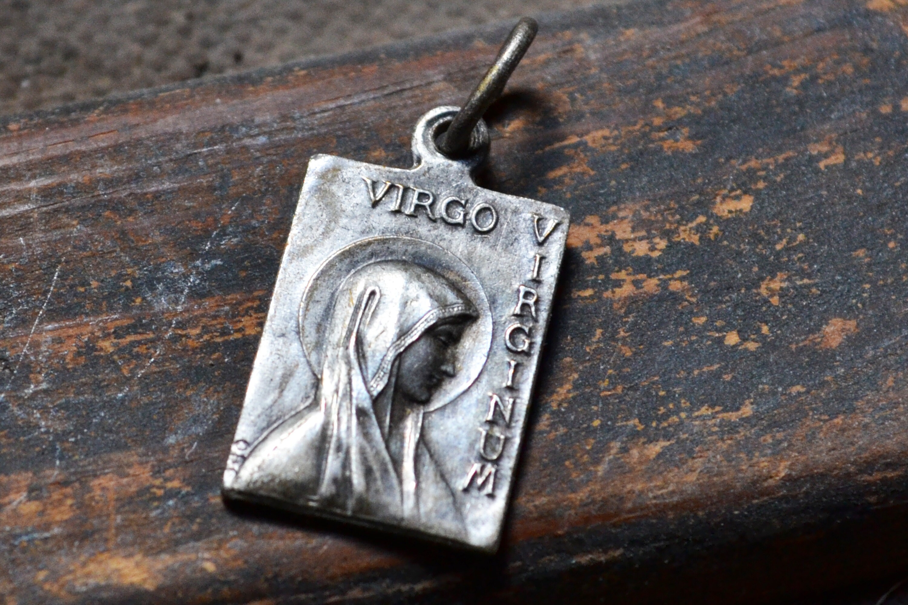 Pendentif Vierge Marie, Médaille Vintage, Lourdes, Apparition, France Antique Médaille, Rectangle