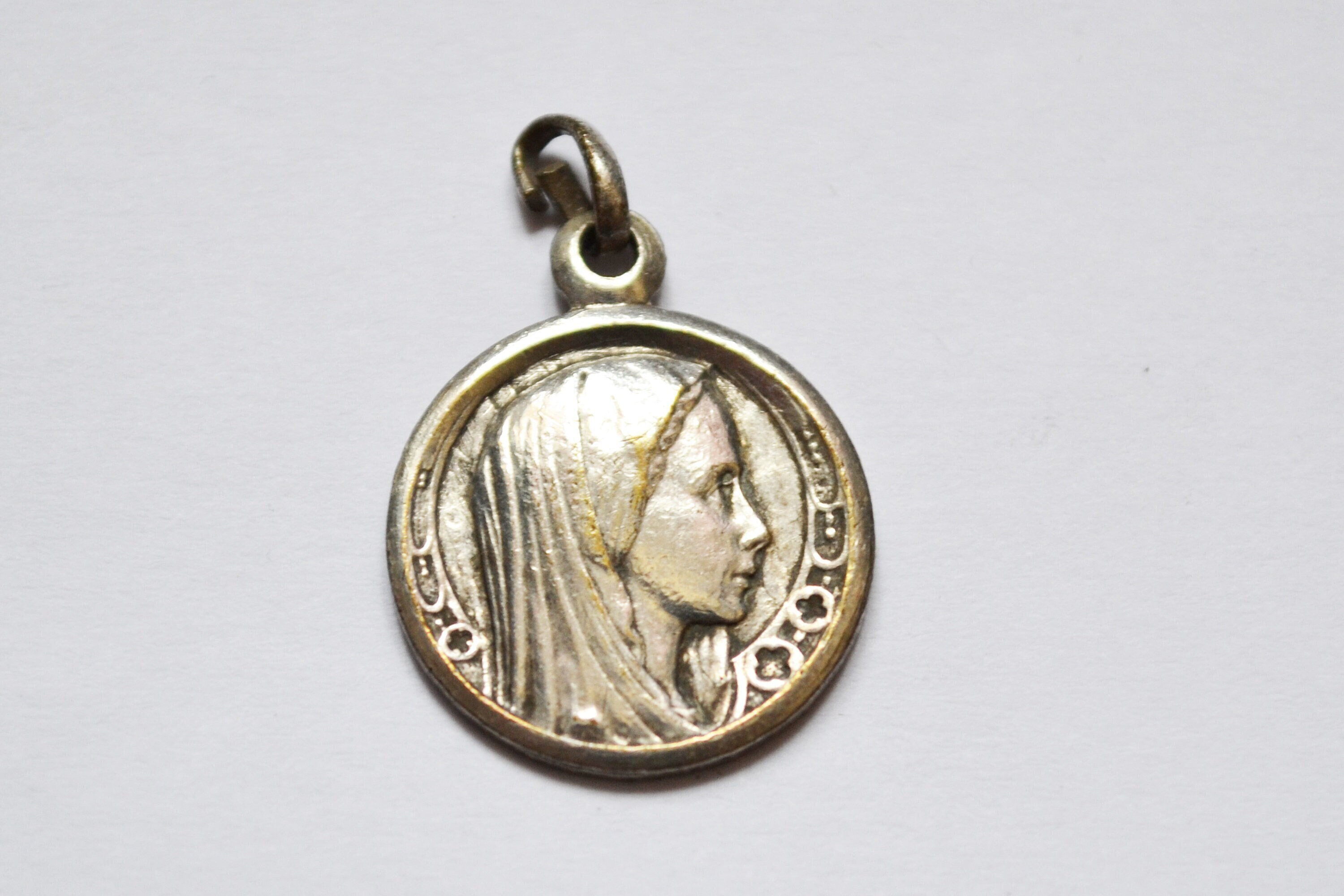 Pendentif Vierge Marie, Médaille Vintage, Lourdes, Apparition, France Antique Médaille.