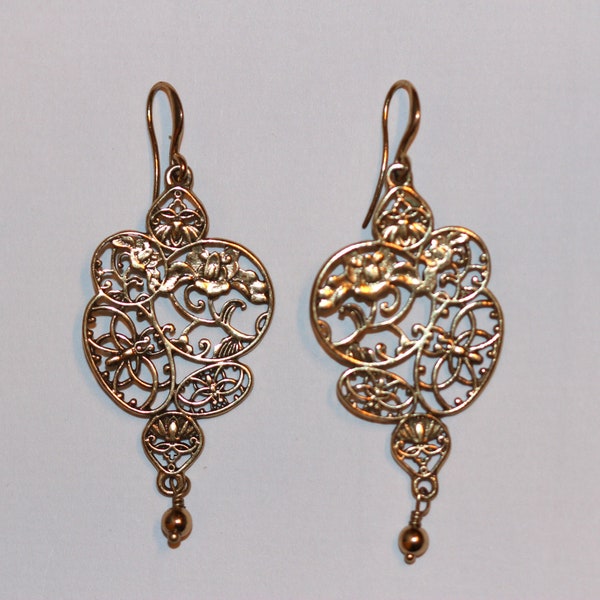 Splendide paire de boucle d'oreille pilgrim en plaqué or de style art-nouveau