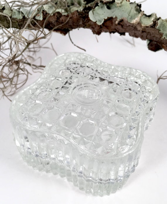 Vintage Retro Pressed Glass Trinket Box Ring Box … Gem