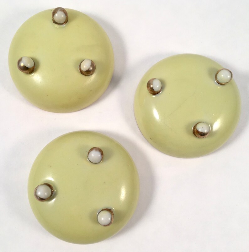 Beautiful Porcelain Trinket Dish Dresser Vanity Decor Ring Dish Jewelry Dish Ring Bowl Yellow with Gold Edge Three Ball Feet