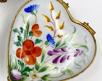 Lovely Vintage Porcelain Trinket Box | Collectible Limoges Box