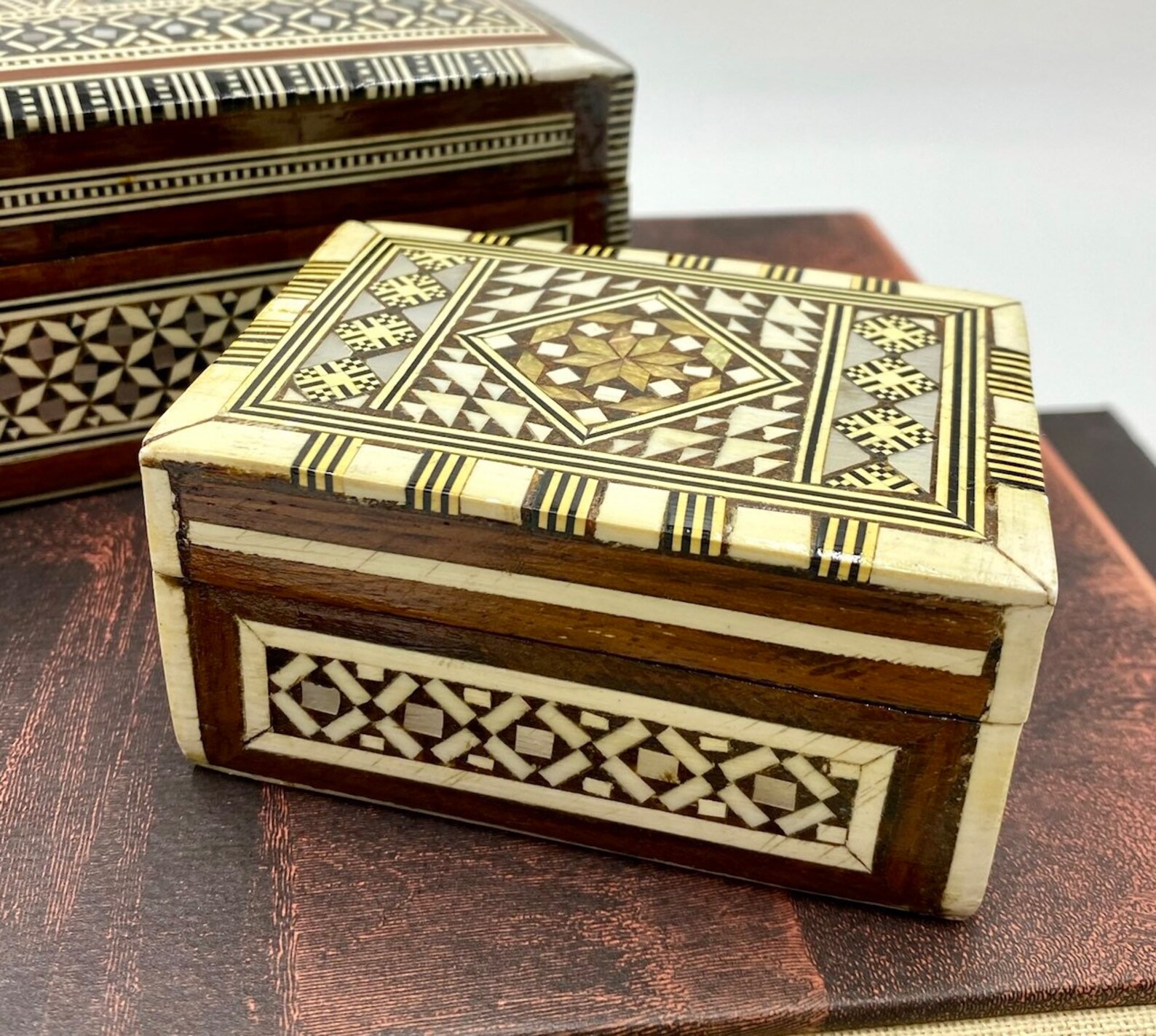 Indo Persian Micro Mosaic Inlaid Wooden Box | Mother of Pearl Inlay ...