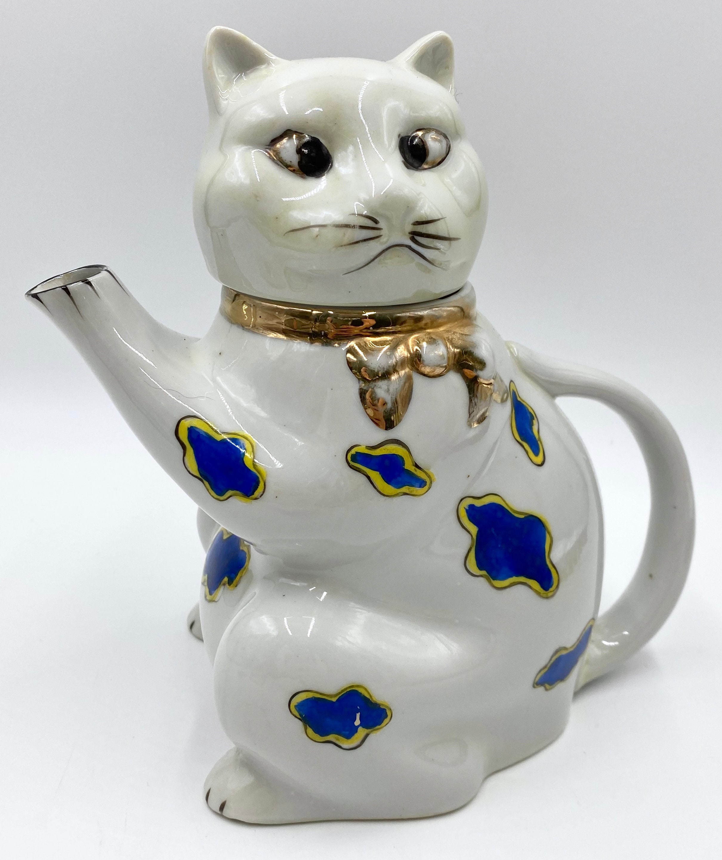 Vintage Ceramic Porcelain Figural Cat Tea Pot Gold Castle