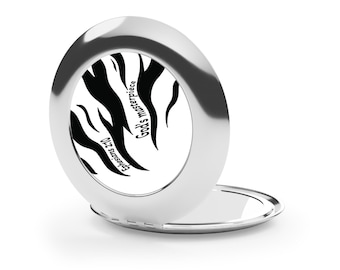 Espejo compacto con estampado de rayas de tigre / Doble aumento, ideal para viajes.