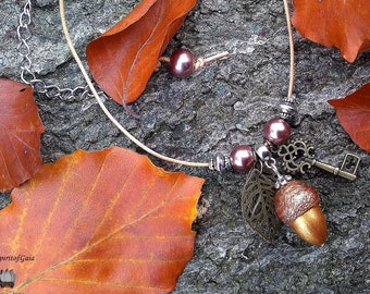 Real acorn jewelry, nature lover's gift. Choker-Necklace Eco Sytle. Organic. Autumn decorations. Jewelry design. Gift of nature