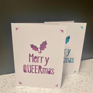 Joyeux Queermas - Carte de Noël (n'importe quelle couleur)