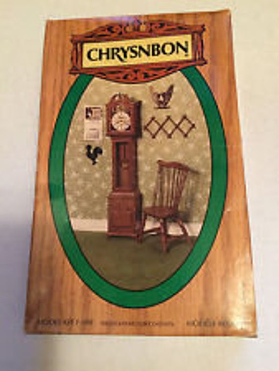 With White Grandfather Clock /& Duxbury Chair 1:12 Scale Chrysnbon Furniture Kit
