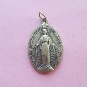 Big religious French catholic silvered medal pendant medaillon medallion of Holy Mary Our Lady, Miraculous Medal.