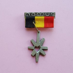 Religious antique catholic Belgian medal pendant medallion holy charm of Pelerinage, pilgrimage du Rosaire in Namur, Belgium.