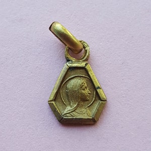 Religious antique gold plated/vermeil French catholic medal pendant medallion of Virgin Mary, Holy Mary Our Lady.