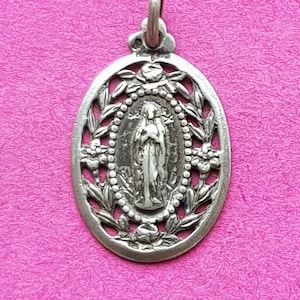 Stunning religious French catholic silver(MARKED) medal pendant medaillon medallion of Holy Mary Our Lady of Sion Notre Dame de Sion, France