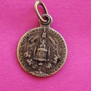 Religious Belgian antique catholic silver (MARKED) medal pendant medaillon holy charm of Bois Seigneur Isaac a pilgrimage town in Belgium.