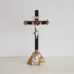 Antiguo francés porcelana negra madera de pie altar cruz crucifijo Napoleón III 1800s Jesucristo corpus Christi, letras INRI, calavera.
