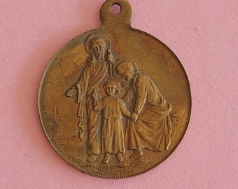 Big religious bronze antique Dutch catholic medal pendant medallion Holy charm of the the Holy Family, Jesus, Mary and Joseph.