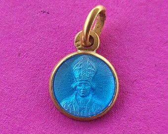 Beautiful religious antique French enameled goldplated medal pendant, holy charm, medaillon of Saint Martin - San Martin - Ste Martinus.