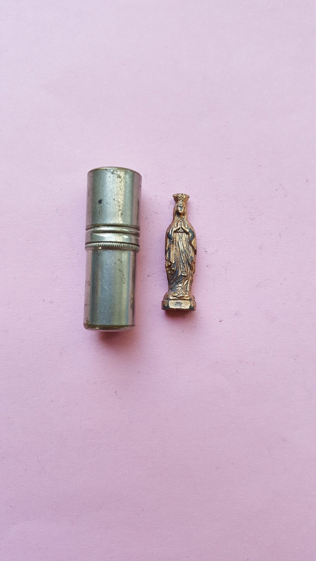 宗教的アンティーク銀メッキのフランスカトリックポケット神社遺物