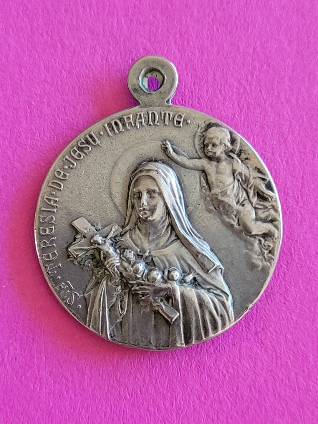 Médaille Religieuse Vintage En Métal - Catholicisme - Occasion