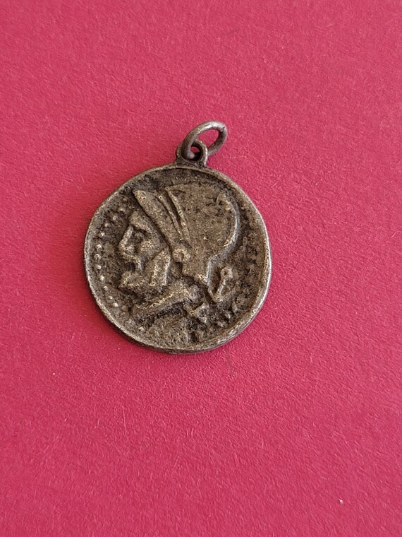 Beautiful vintage silver plated memory charm coin… - image 6