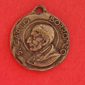 Rare religious antique French catholic silver plated vermeil medal pendant holy charm of Saint Charles Borromeo, Duomo of Milan.