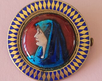 Beautiful enameled religious antique French brooch pin with Holy Mary.