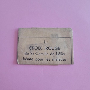 Reliquienschrein des heiligen Kartenschreins, ein gesegneter Schrein mit der Reliquie des Petite Croix rouge de St. Camille de Lellis, der eine Reliquie der 3. Klasse enthält.