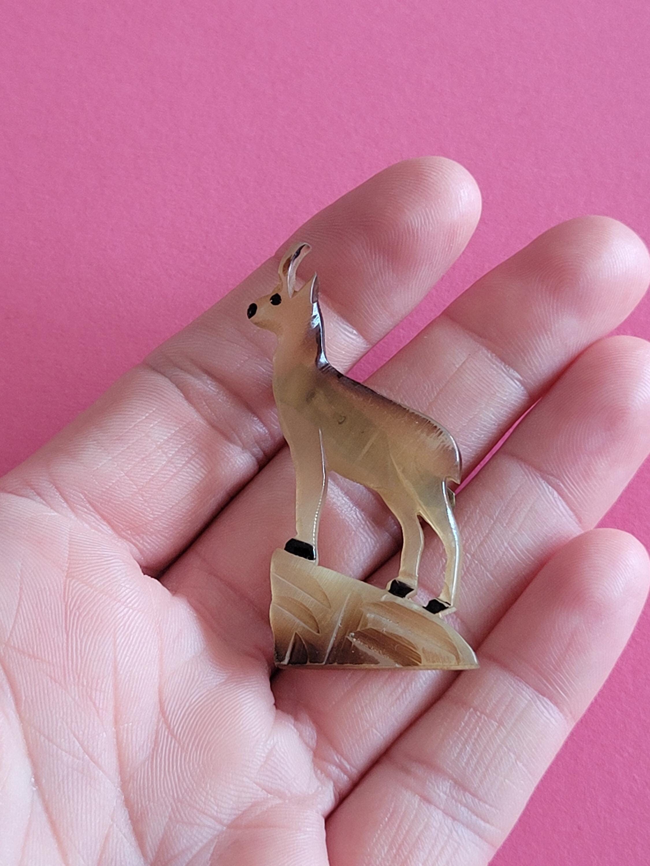 Broche Chasse Saint Hubert – Cerf, Croix, Cor, Argenté, France 1900-1930