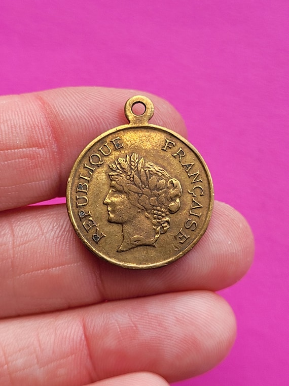 CINQUIÈME RÉPUBLIQUE Médaille des colonies françaises fme_401218 Médailles