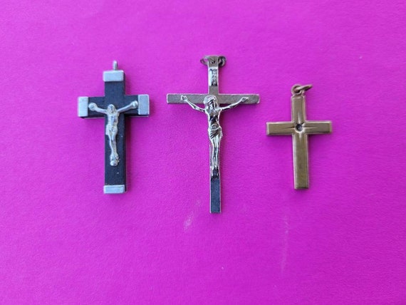 Lot of 3 vintage/antique religious different mate… - image 1