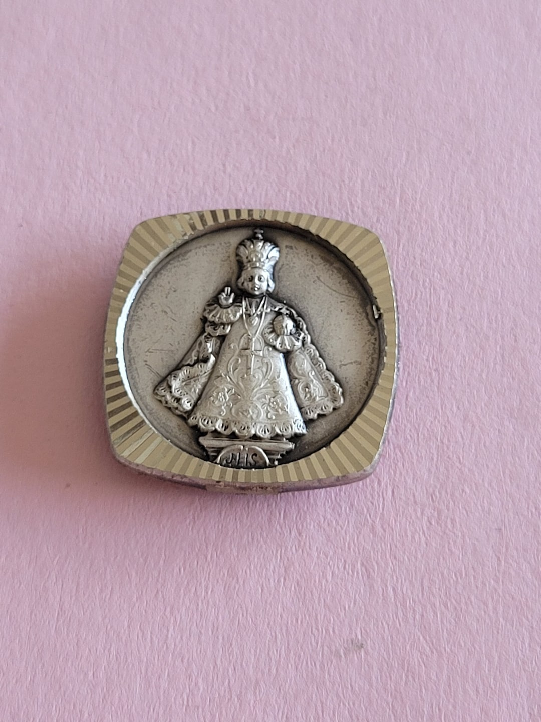 【希少】1800年代後半頃　プラハの幼子イエスのシルバー製メダイ il_1080xN.5852090160_9sxl.jpg