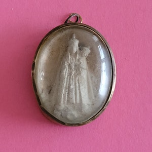 Religious antique French Napoleon III meerschaum foam of the sea shrine relic of the crowned Virgin Mary with Child Jesus, Sacred Hearts.