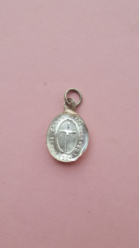 Religious Belgian antique catholic silvered medal pendant medaillon holy charm resine of Bois Seigneur Isaac and the real Cross, Crucifix.