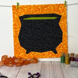 Cauldron Paper Pieced Quilt Pattern.