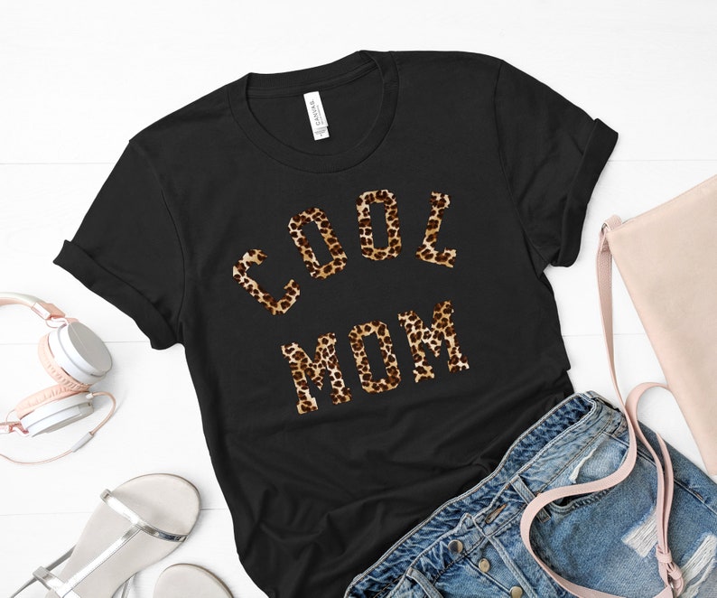 Mother/'s Day Mom T-shirt| Mom Life Shirt Mom Shirt Cool Mom Tee Mom Leopard Shirt Happy Mama Shirt Cool Mom Shirt Mama Bear