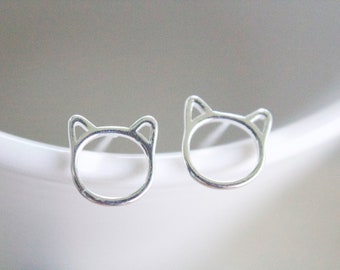 Cat Silver Stud Earrings, Minimalist Dainty Cat Earrings, Cat Stud Earrings, Cute Cat Earrings, Cat Sterling Silver Earrings, Gift for her