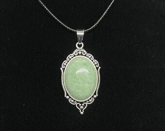 Green Aventurine Bezel Necklace
