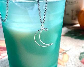 Small Silver Moon Neckalce