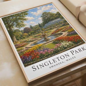 Puede incluir: Una lámina artística enmarcada que muestra una escena de jardín vibrante con una fuente de piedra central, parterres de flores coloridos, árboles verdes y un invernadero bajo un cielo azul. El texto inferior dice SINGLETON PARK SWANSEA, WALES.