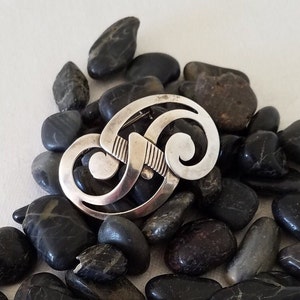 Vintage Beau Sterling Silver Brooch