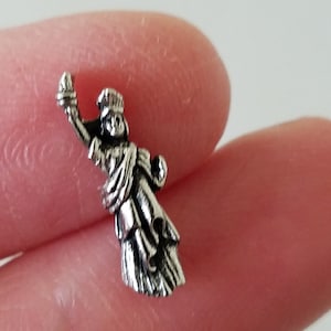 Vintage SWANK Statue of Liberty, Lady Liberty, Small Tie Tack, Lapel Pin, Pin